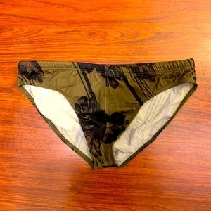 Charlie by Matthew Zink olive & black